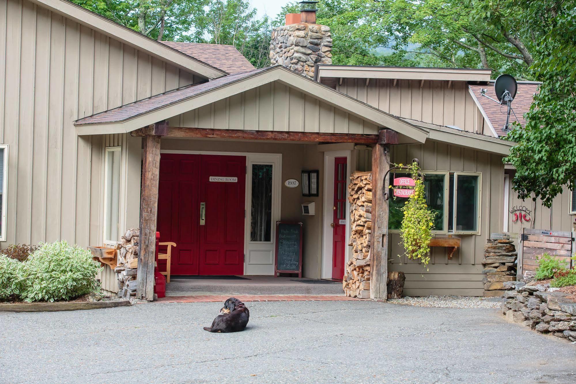 Hob Knob Inn ストー エクステリア 写真